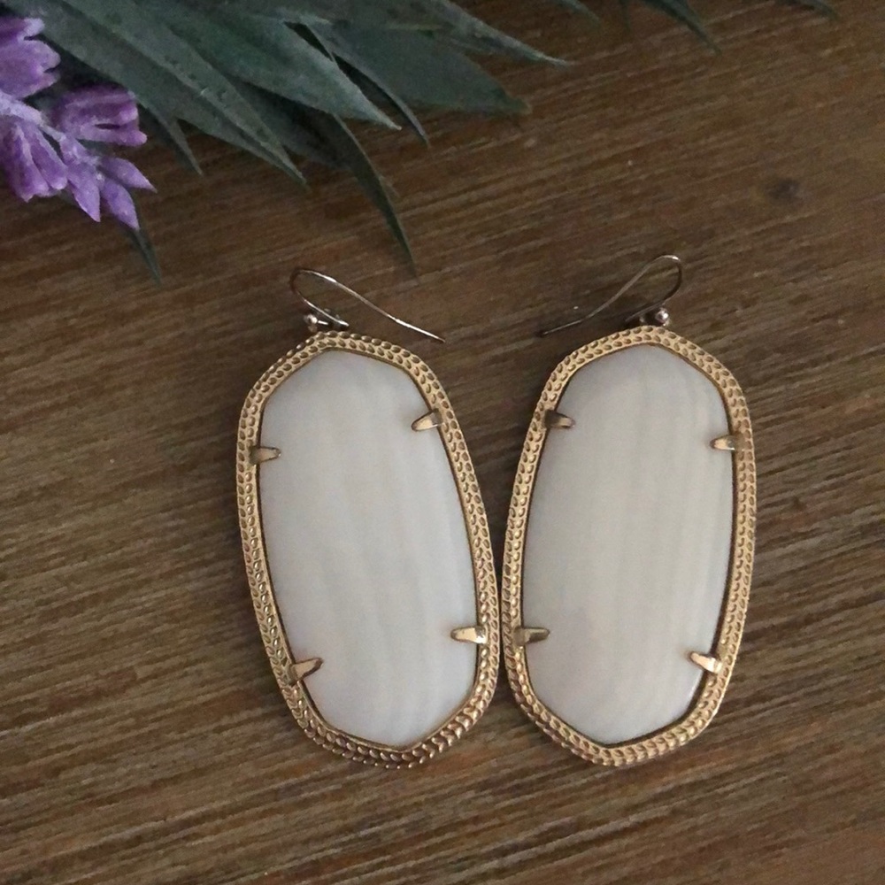Kendra Scott Danielle earrings